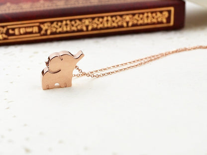 Fashion baby elephant necklace