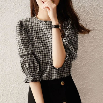 Fashionable All-match Slimming Black And White Lattice Pattern Bottoming Shirt