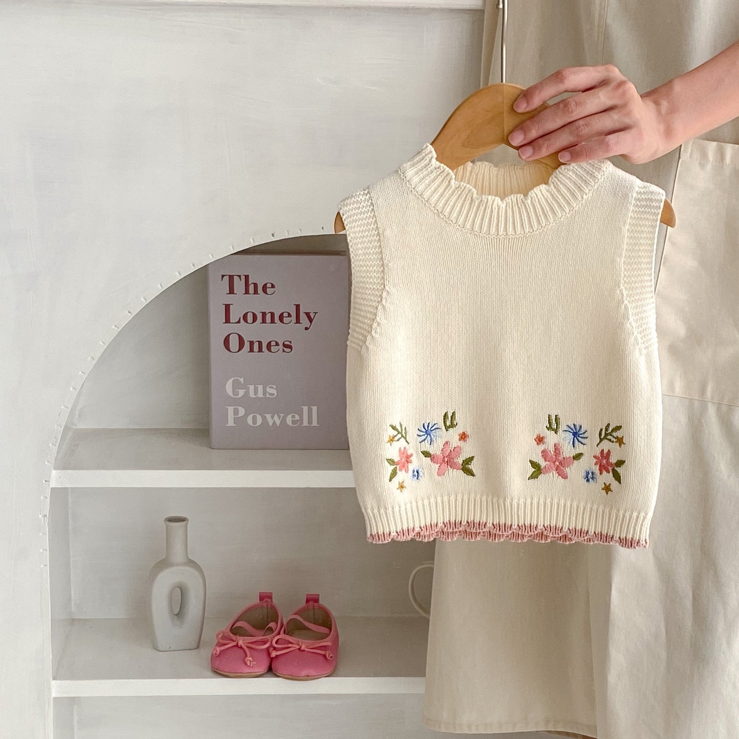 Children's Embroidered Round Neck Pullover Vest