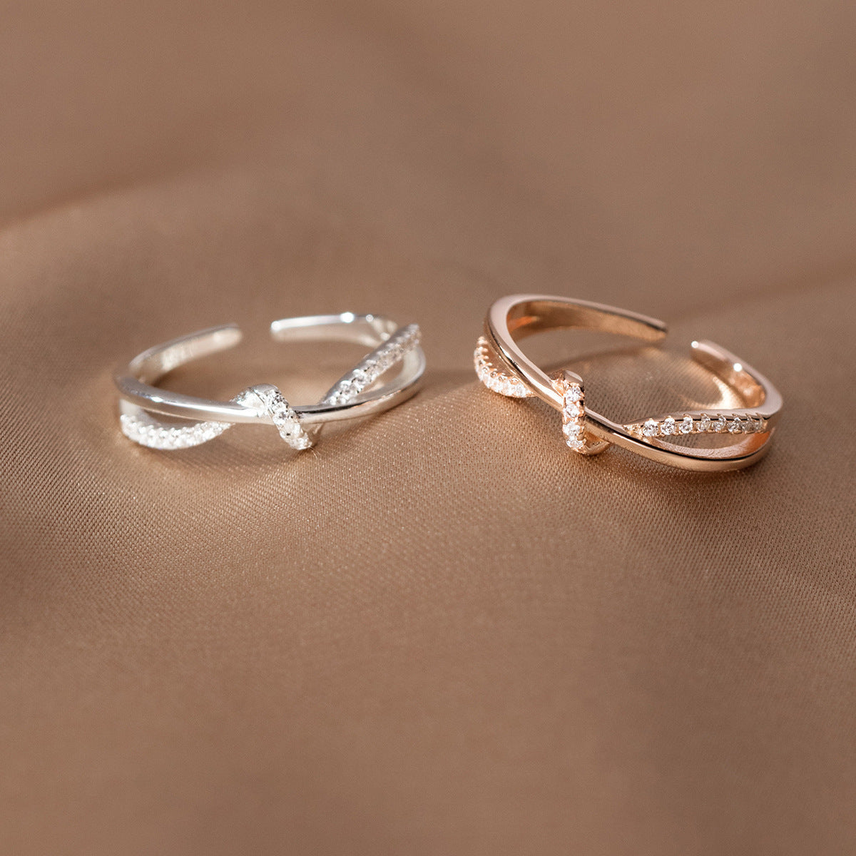 Hollow Double-layer Winding Knotted Ring